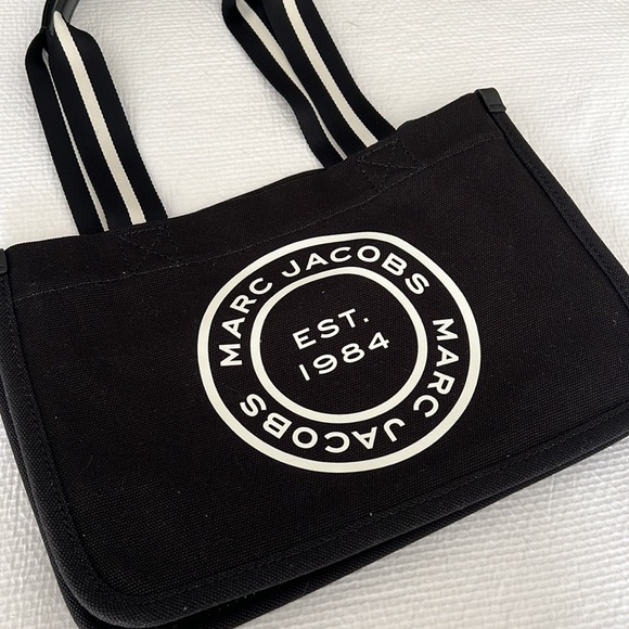 Marc Jacobs Tote Bag - Picture 2 of 5